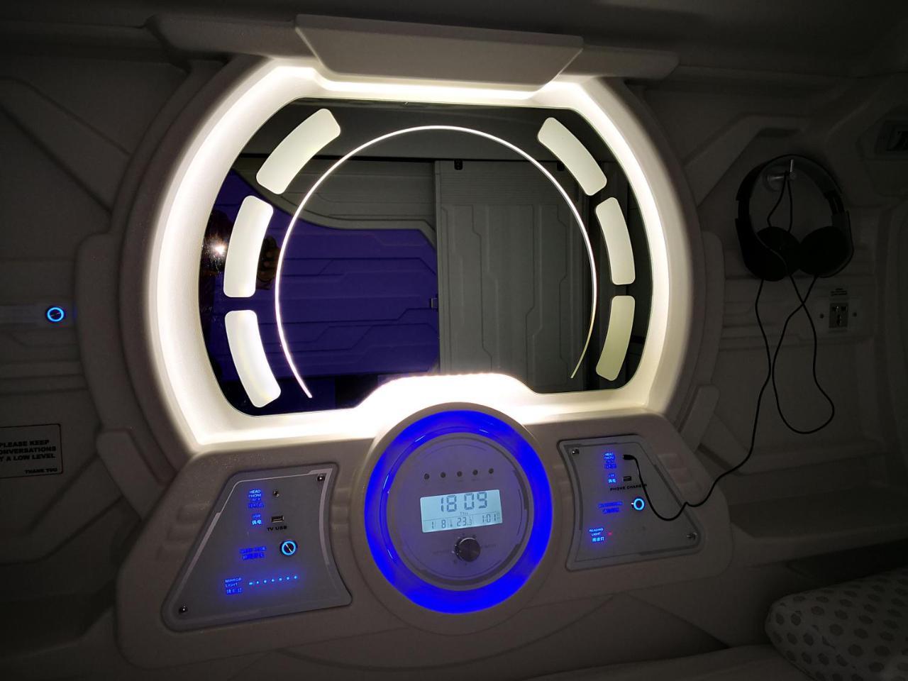 The Capsule Hotel Kolombo Zewnętrze zdjęcie